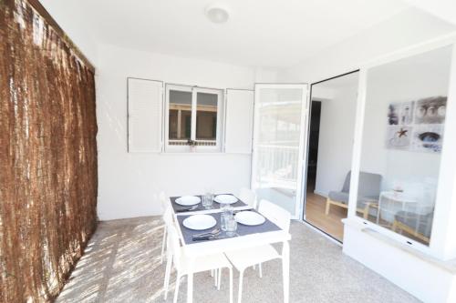 Perfect apartment for beach lovers, next to the sailing club