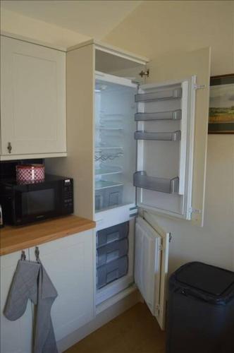 The Tack Room - rural boutique retreat for two in Angmering