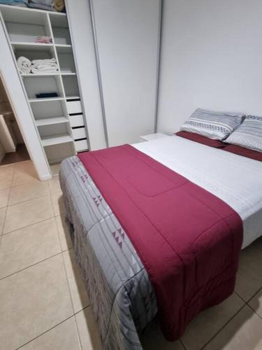 One-Bedroom Apartment image 6