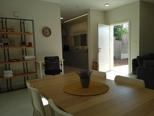 Iekārtas, וילת הנחלה למשפחות Nahala Villa in Shadmot Dvora