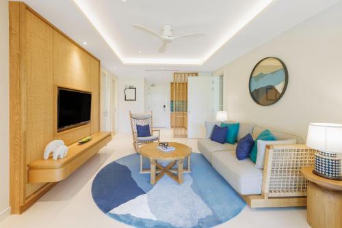 room detail thumbnail 1