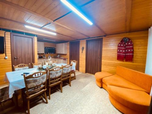 Cabana cu Mesteceni in Glod
