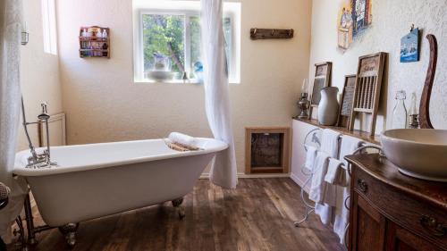 Red Horse Vineyard B&B - image 6