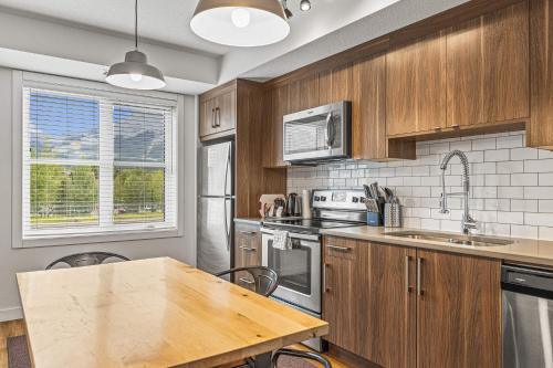 Two-Bedroom Apartment - Self Check-In  image 9