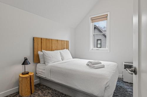Three-Bedroom Apartment - Self Check-In  image 1