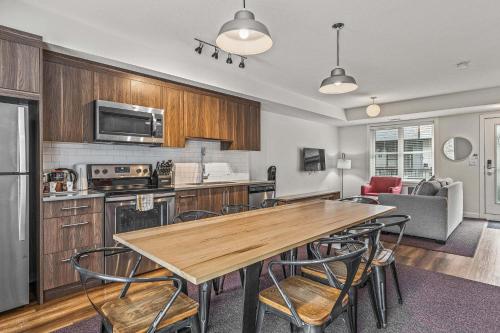 Three-Bedroom Apartment - Self Check-In  image 7