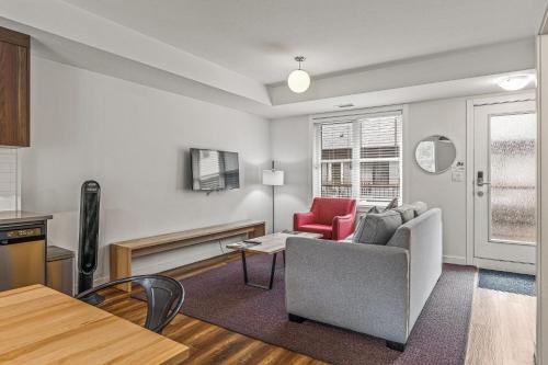 Three-Bedroom Apartment - Self Check-In  image 8