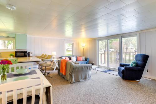 Lakefront Vacation Rental, 13 Mi to South Haven! in Grand Junction, USA