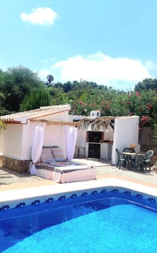 Privat 3bedroom Villa casa Karolida, Only 2,5 km from Arenal in อัดซูเบีย