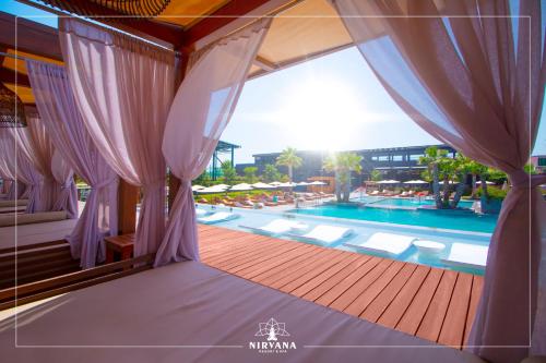 Úszómedence, Nirvana Resort & Spa in Fushë-Krujë