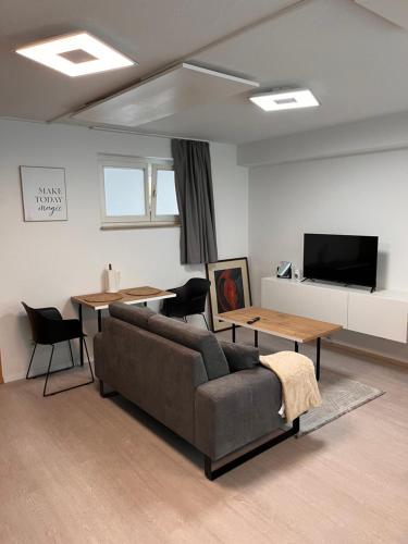 Studio Wohnung Küche,Bad,inklusive Stellplatz im Zentrum RV