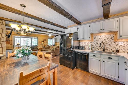 Coconino Cabin with Kayaks about 13 Mi to Reservoir in 塞多納市中心