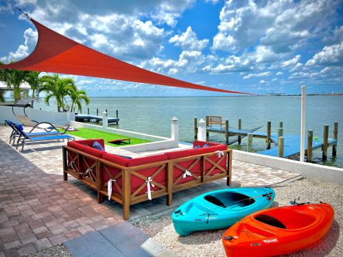 The American Dream - Walk to Beach - Launch Views in Cocoa Beach, Vereinigte Staaten von Amerika