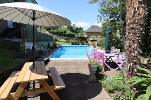 Beautiful 1-Bedroom Apartment with Pool - Great Ferry offers