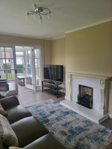 Royal Court Hotel - image 14
