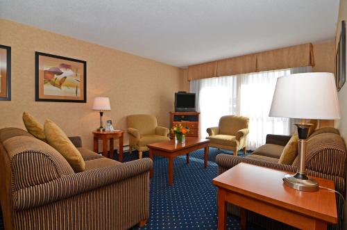 Best Western PLUS Langley Inn