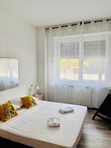 Two-Bedroom Apartment room in Faro Home