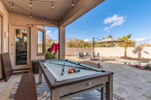 The Oasis -Heated pool and games