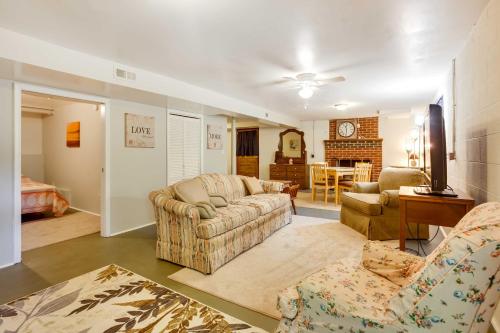 Updated Apt Less Than 6 miles to VA Military Institute - image 9