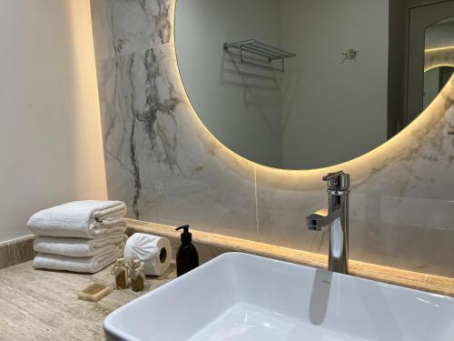BOF Apartments Cancun - Tap to explore photos