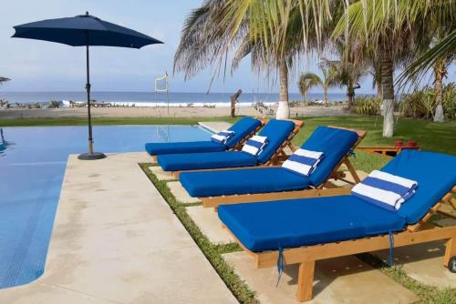 Casa de Playa , Pto Escondido , Oaxaca ; Casa Luisa