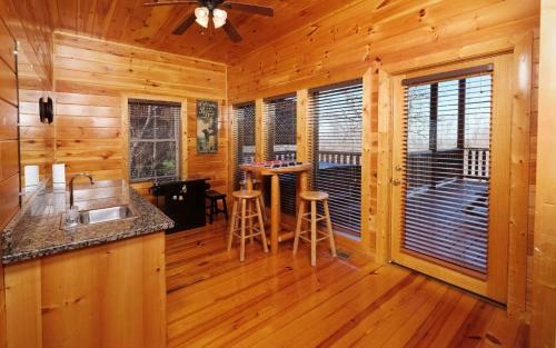 Facilities, Smoky Mountain Memories in Pigeon Forge (TN)