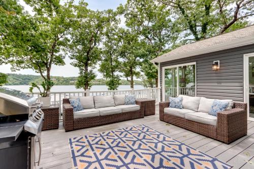 Dock and Sunset Views Lakeside Ozark Retreat! Dock and Sunset Views Lakeside Ozark Retreat!