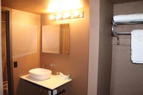 Historic Cow Palace Inn