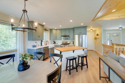 Star Valley Ranch Cabin Rental with Private Hot Tub! in Thayne, USA