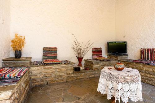 Monodendri Vintage House in 모노덴드리언