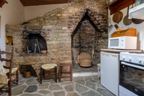 Monodendri Vintage House in 모노덴드리언