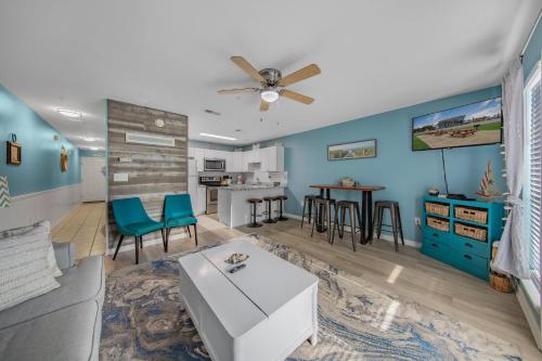 Ground floor condo walking distance to the Beach