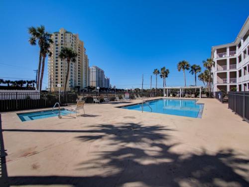 Ground floor condo walking distance to the Beach
