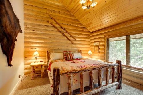 Exquisite McCall Log Cabin - Walk to Payette Lake! - image 14