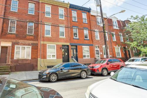 Cozy Philadelphia Rental Steps to Subway Station! in Philadelphia, USA