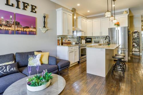 Cozy Philadelphia Rental Steps to Subway Station! in Philadelphia, USA