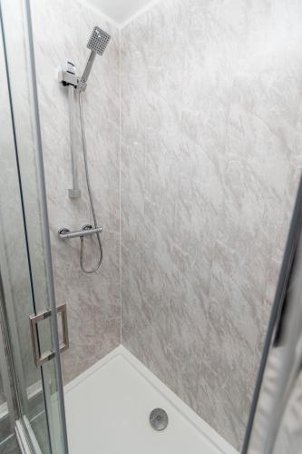 Greenbourne - 4 bedrooms Sleeps 8 free parking, Gateshead (Foto 7)