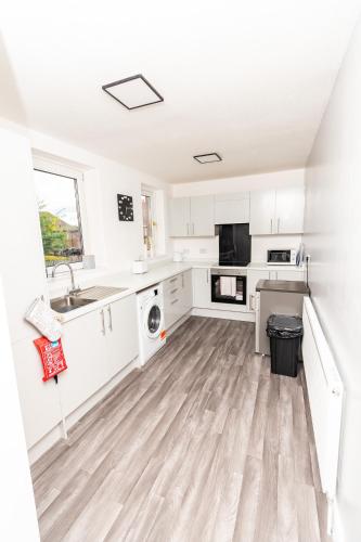 Greenbourne - 4 bedrooms Sleeps 8 free parking, Gateshead (Foto 9)