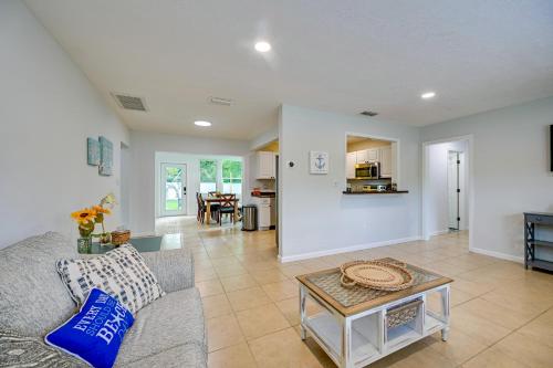 Sunny Sarasota Home with Private Yard and Fire Pit! in Sarasota, USA