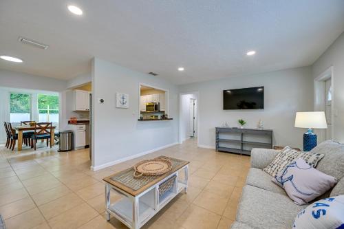 Sunny Sarasota Home with Private Yard and Fire Pit! in Sarasota, USA