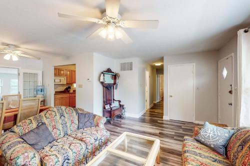 Calloway Drive Retreat in Deale, USA