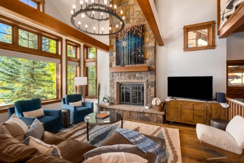 Four-Bedroom House room in The Porches