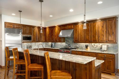 Four-Bedroom House image 4
