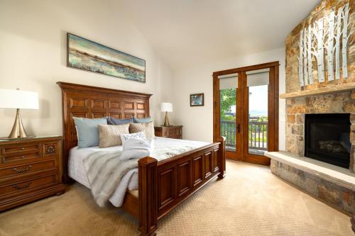 Four-Bedroom House image 5