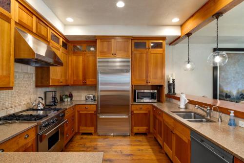 Four-Bedroom House image 8