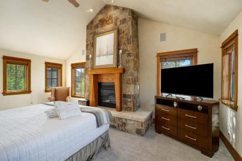 Four-Bedroom House image 7