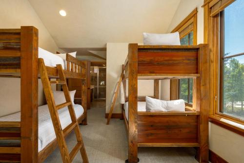 Four-Bedroom House image 4