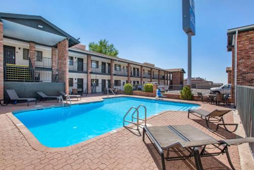 Best Western Arizonian Inn - image 9