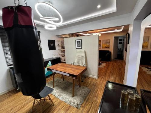 Exquisite 1bedroom apartment ikeja 10 min to the airport