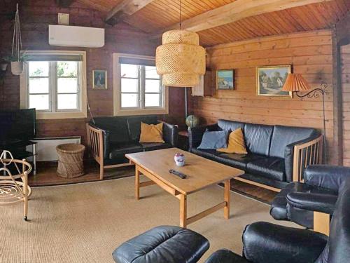  6 person holiday home in R m in Lakolk